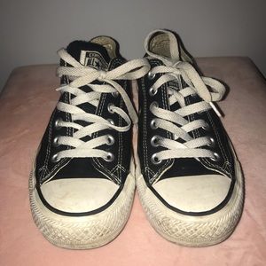 🖤 Black Low Chuck Taylor Converse 🖤